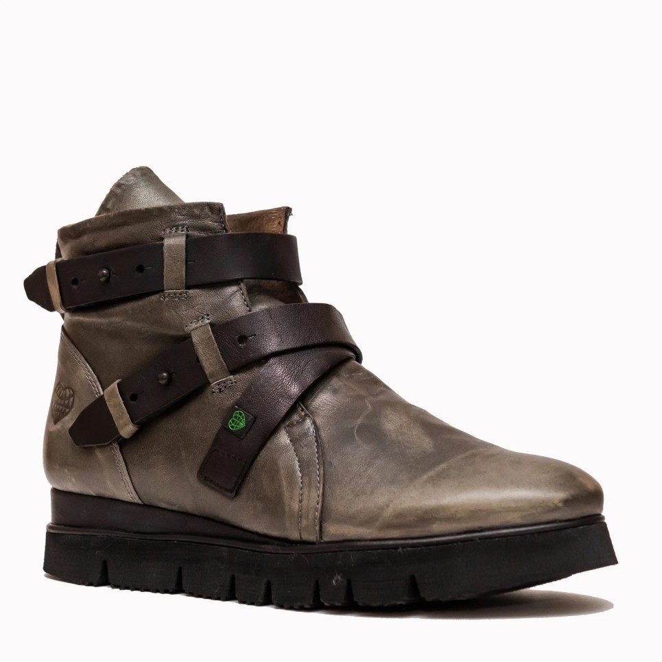 Gray Teide boot with black strips | TakeMe®