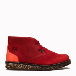 Red Everest boot